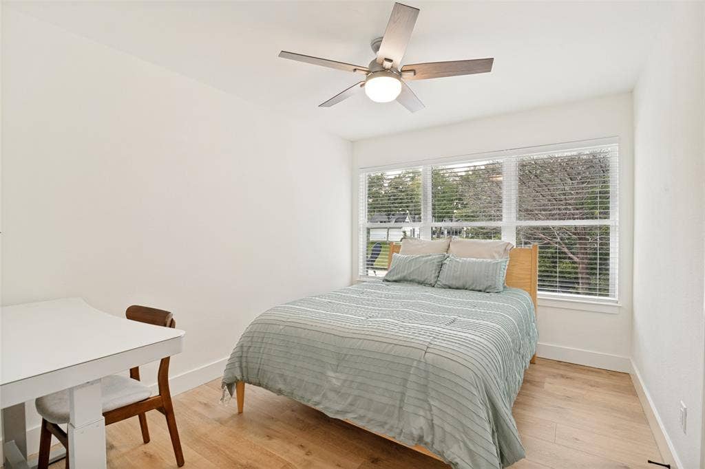 2578 Tanglewood Drive, Athens, TX 75752 Guest bedroom