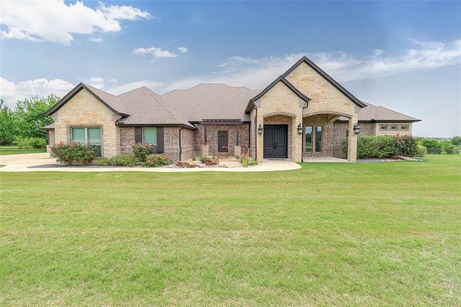 Property photo for 6312 Nobu Place, Godley, TX