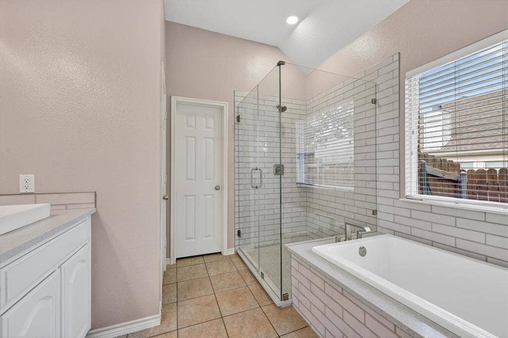 7912 White Stallion Trail, McKinney, TX 75070 Primary Bathroom