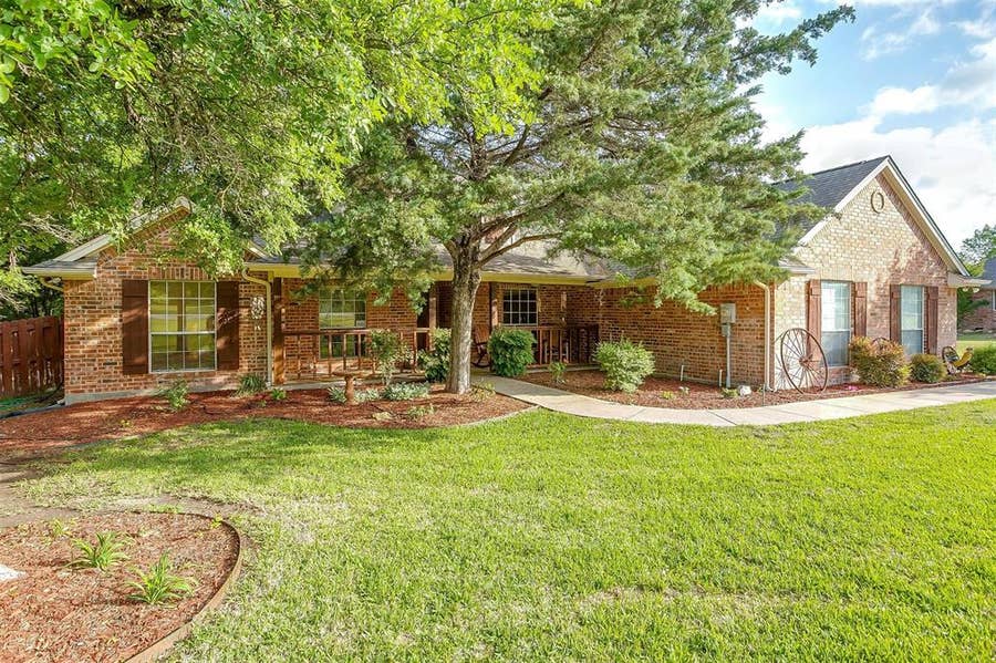 Property photo for 6409 Feather Wind Way, Fort Worth, TX