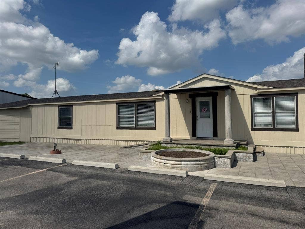 3001 E Hwy 199, #105, Springtown, TX 76082 3001 E Hwy 199, #105, Springtown, TX 76082