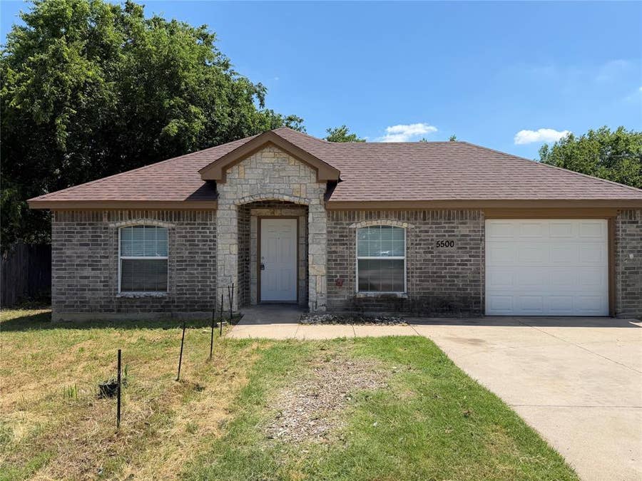 Property photo for 5500 David Strickland Road, Fort Worth, TX