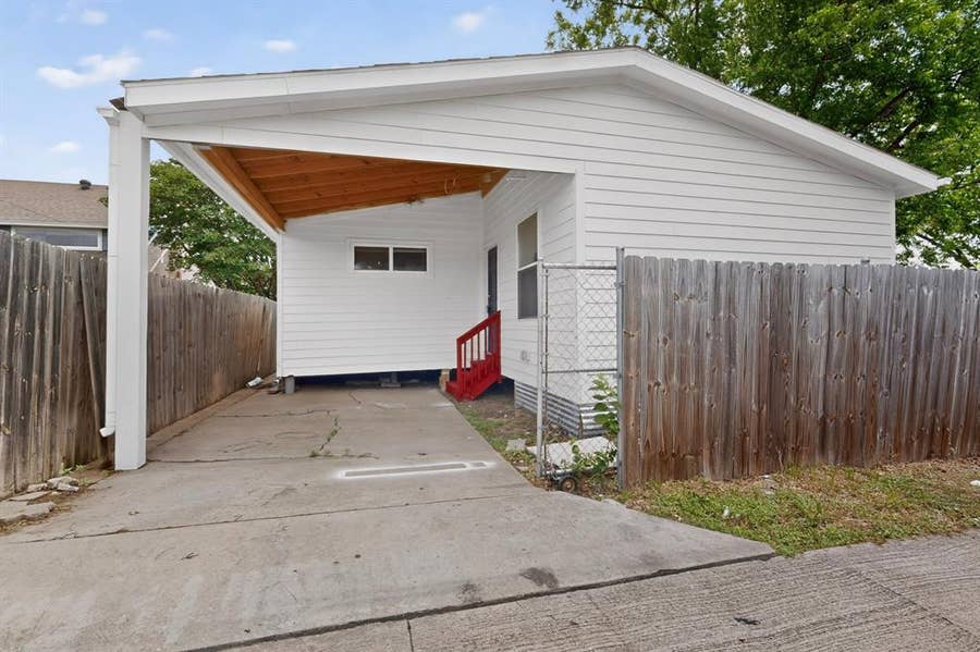 Property photo for 1305-A NW 14th Street, Grand Prairie, TX