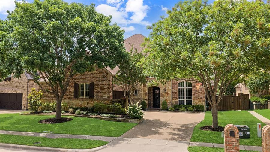 Property photo for 8105 Blue Hole Court, McKinney, TX