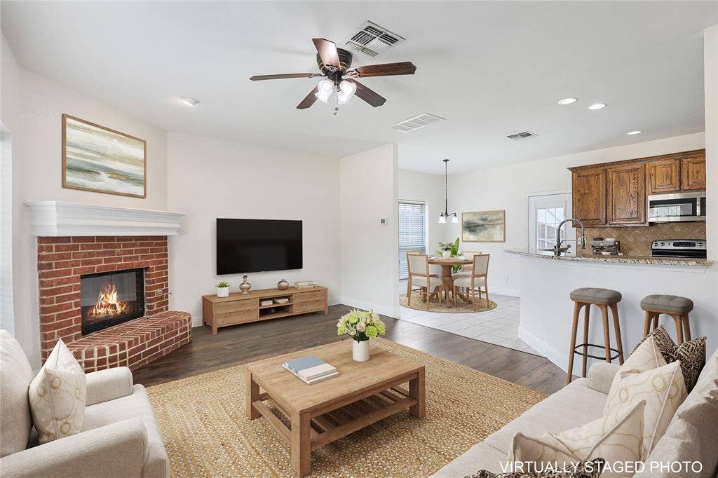 11317 Canoe Road, Frisco, TX 75035 VIRTUALLY STAGED PHOTO