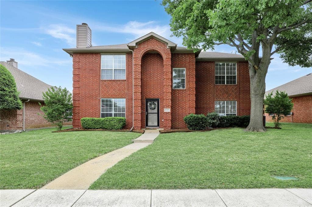 11317 Canoe Road, Frisco, TX 75035 Welcome HOME TO 11317 Canoe Road, Frisco!!