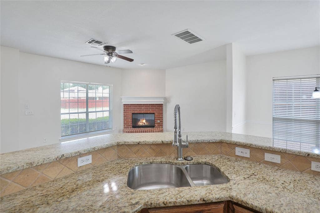 11317 Canoe Road, Frisco, TX 75035 11317 Canoe Road, Frisco, TX 75035