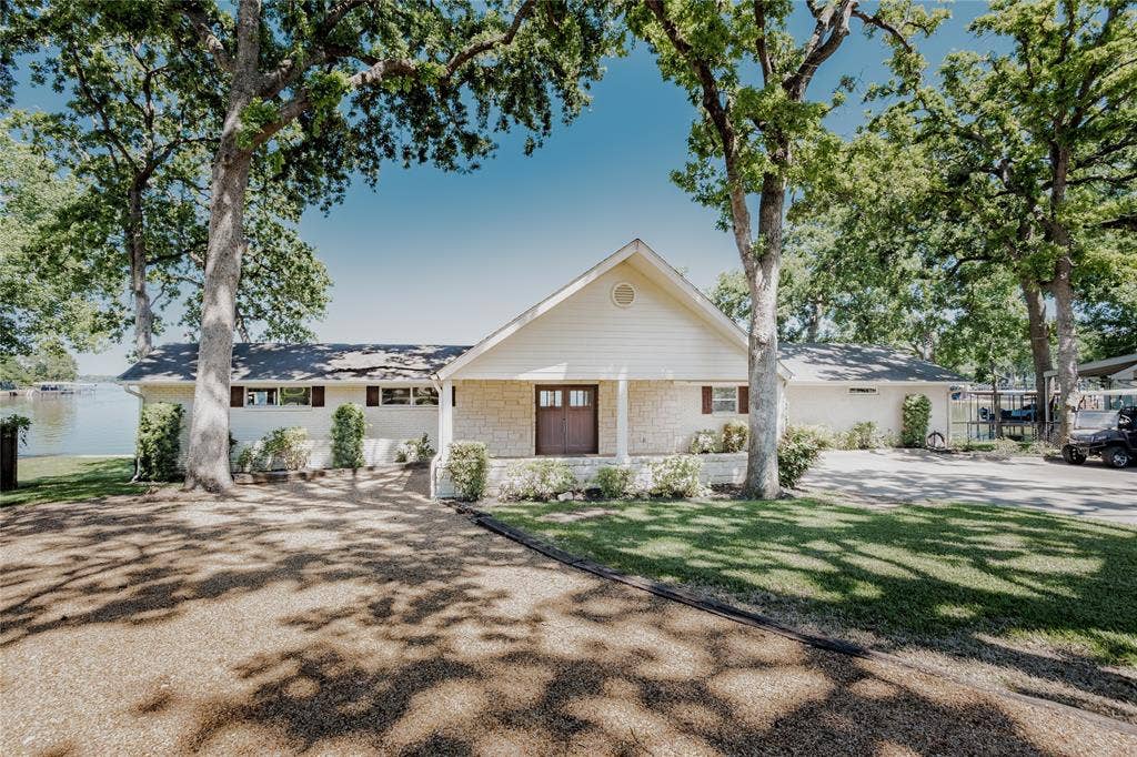 1716 Luau Court, Tool, TX 75143 1716 Luau Court, Tool, TX 75143