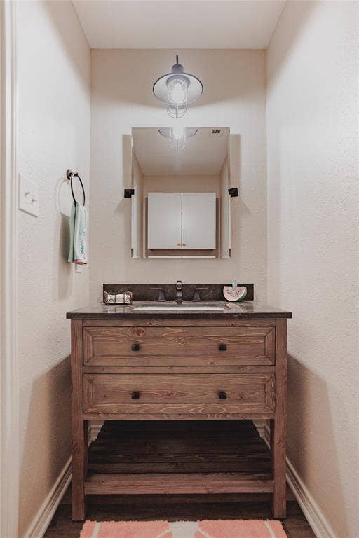 1716 Luau Court, Tool, TX 75143 1716 Luau Court, Tool, TX 75143