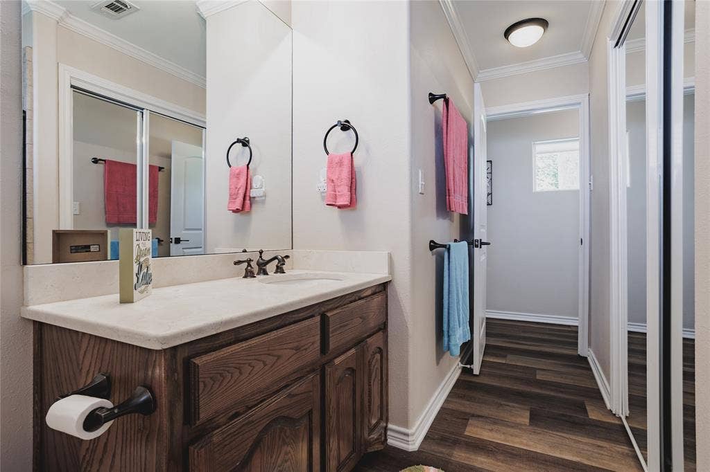 1716 Luau Court, Tool, TX 75143 1716 Luau Court, Tool, TX 75143