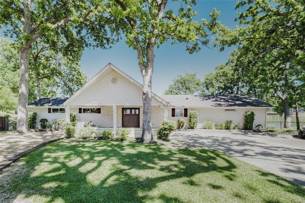 1716 Luau Court, Tool, TX 75143 1716 Luau Court, Tool, TX 75143