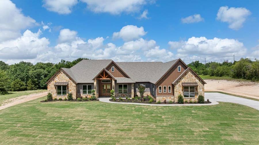 Property photo for 206 Morning Dove Court, Cresson, TX