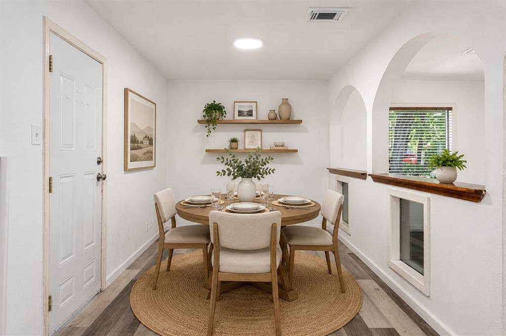 1623 Fresno Street, Dallas, TX 75217 virtual staged