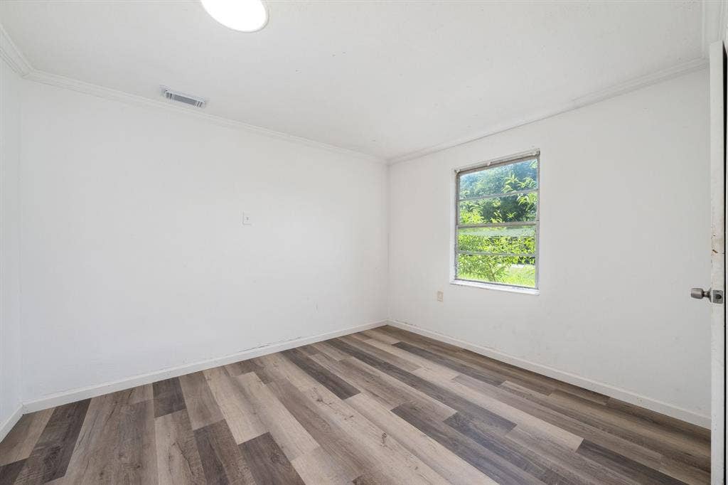 1623 Fresno Street, Dallas, TX 75217 bedroom 5