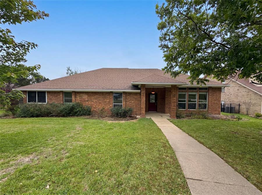 Property photo for 3434 Hightrail Lane, Garland, TX