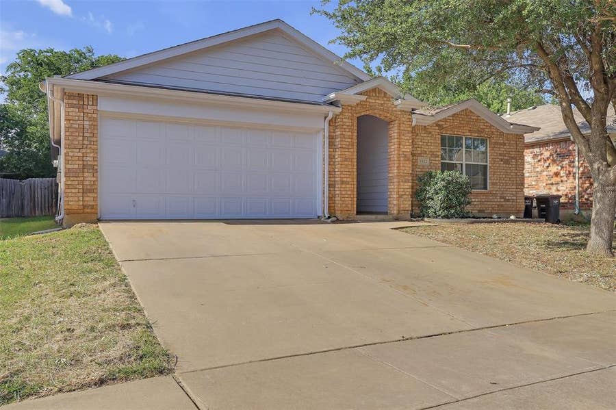 Property photo for 3312 Gettysburg Lane, Fort Worth, TX
