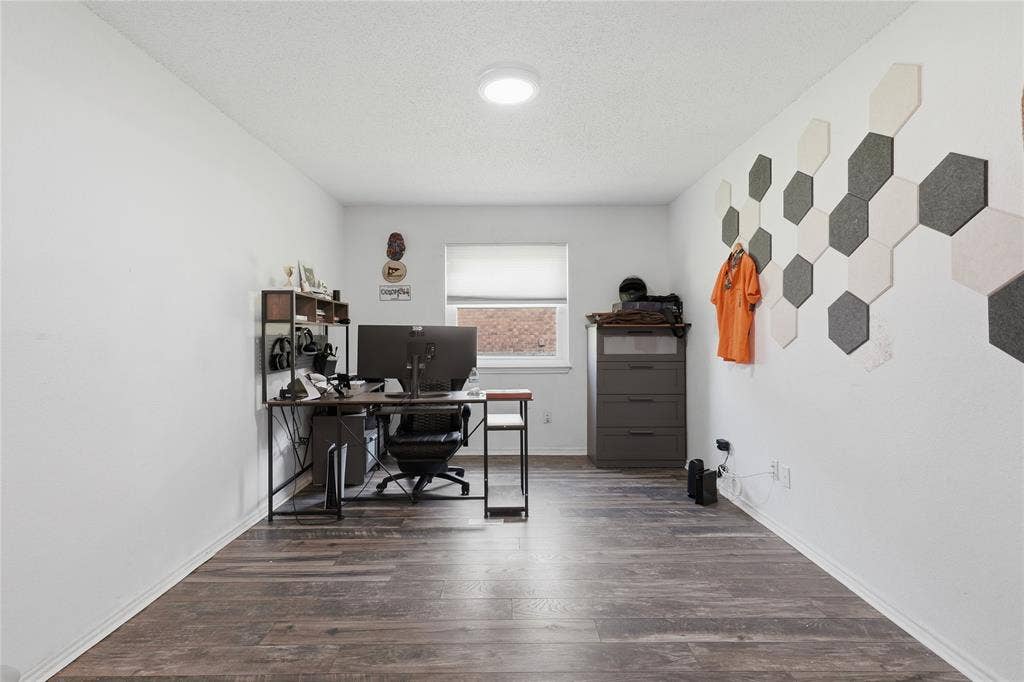 933 Purcell Drive, Plano, TX 75025 933 Purcell Drive, Plano, TX 75025
