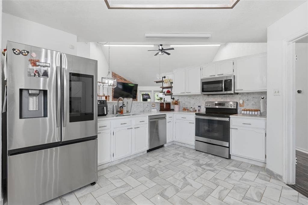 933 Purcell Drive, Plano, TX 75025 933 Purcell Drive, Plano, TX 75025