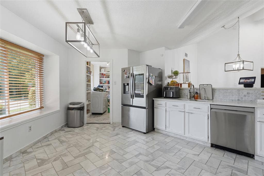 933 Purcell Drive, Plano, TX 75025 933 Purcell Drive, Plano, TX 75025
