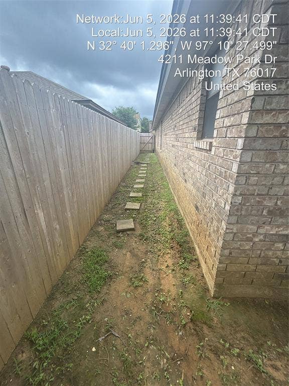 4211 Meadow Park Drive, Arlington, TX 76017 4211 Meadow Park Drive, Arlington, TX 76017