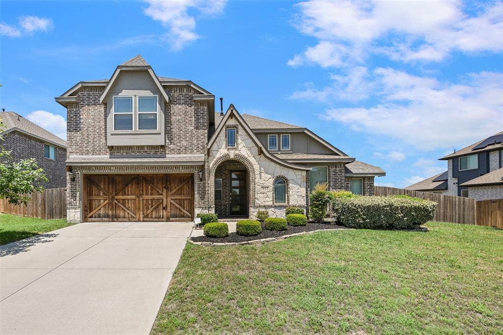 933 Vista Lane, DeSoto, TX 75115 933 Vista Lane, DeSoto, TX 75115