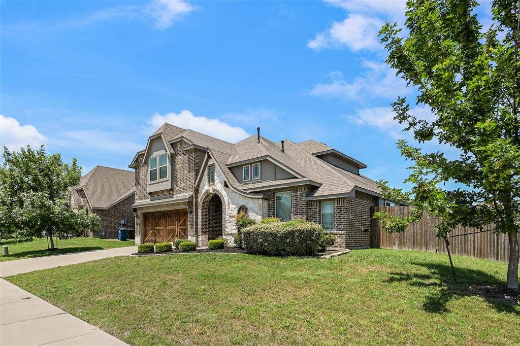 933 Vista Lane, DeSoto, TX 75115 933 Vista Lane, DeSoto, TX 75115