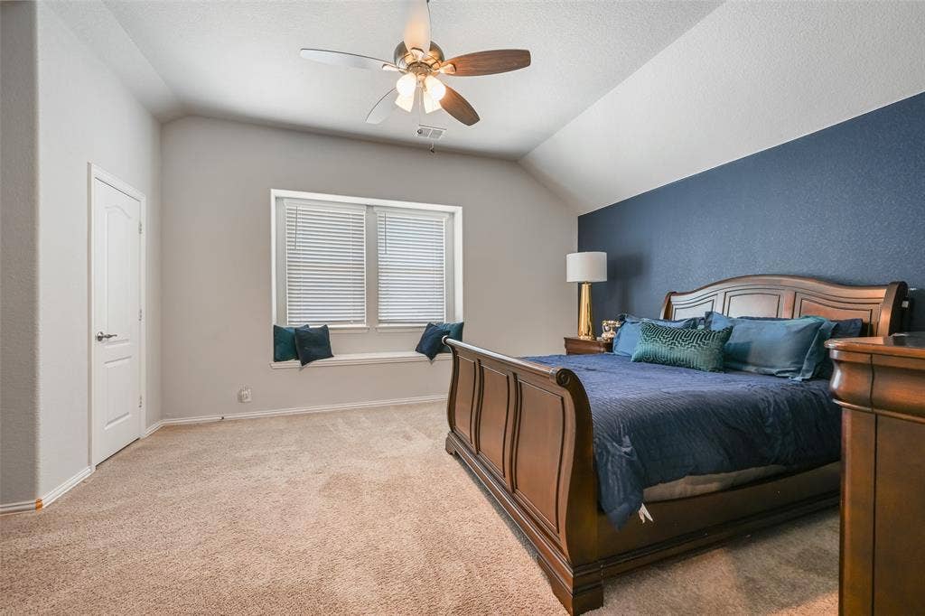 933 Vista Lane, DeSoto, TX 75115 933 Vista Lane, DeSoto, TX 75115