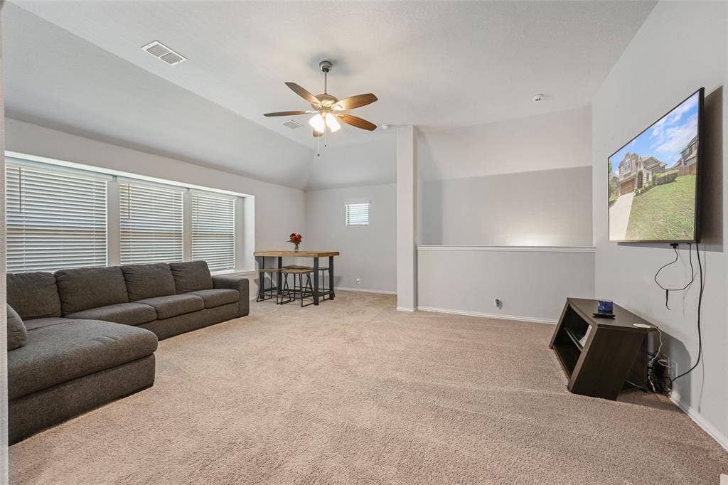 933 Vista Lane, DeSoto, TX 75115 933 Vista Lane, DeSoto, TX 75115