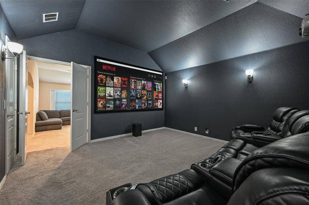 933 Vista Lane, DeSoto, TX 75115 933 Vista Lane, DeSoto, TX 75115