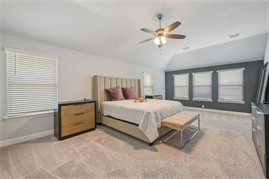 933 Vista Lane, DeSoto, TX 75115 933 Vista Lane, DeSoto, TX 75115