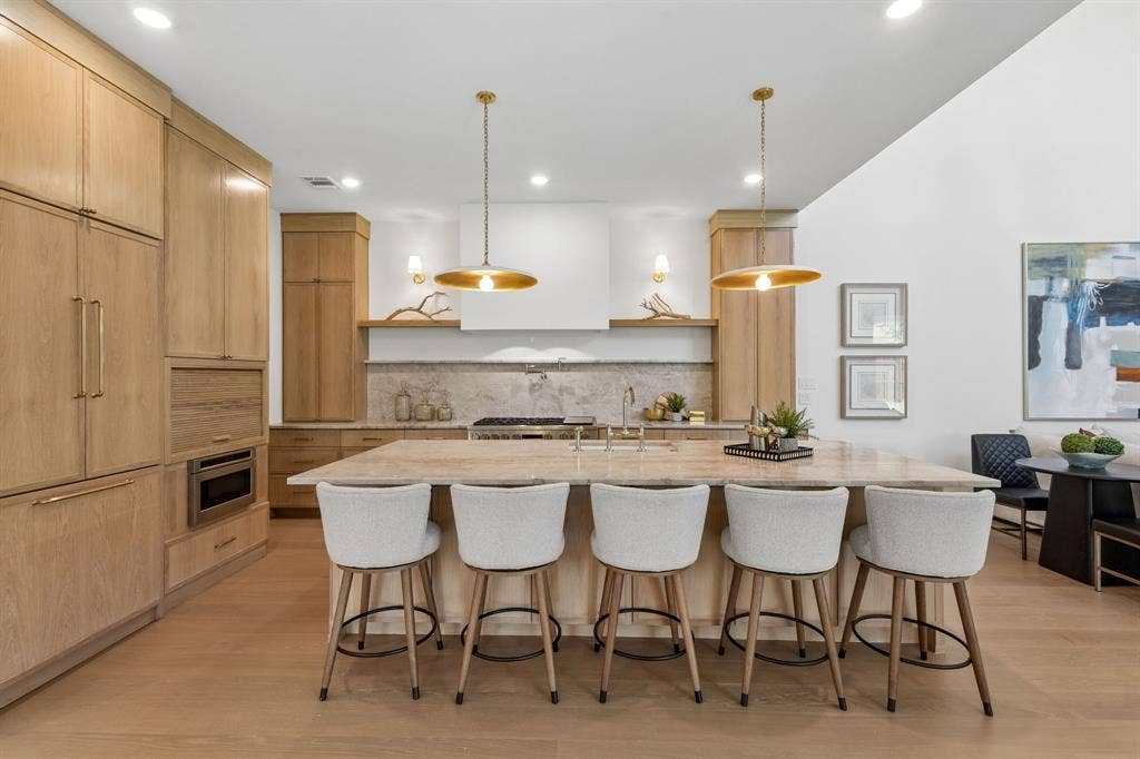 6402 Kenwood Avenue, Dallas, TX 75214 6402 Kenwood Avenue, Dallas, TX 75214