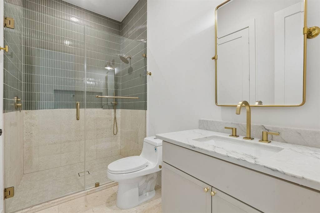 6402 Kenwood Avenue, Dallas, TX 75214 6402 Kenwood Avenue, Dallas, TX 75214