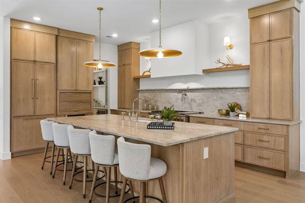 6402 Kenwood Avenue, Dallas, TX 75214 6402 Kenwood Avenue, Dallas, TX 75214
