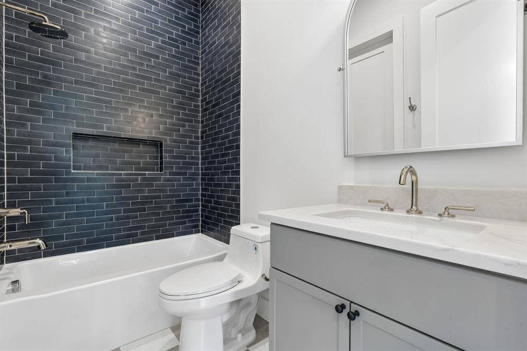 6402 Kenwood Avenue, Dallas, TX 75214 6402 Kenwood Avenue, Dallas, TX 75214