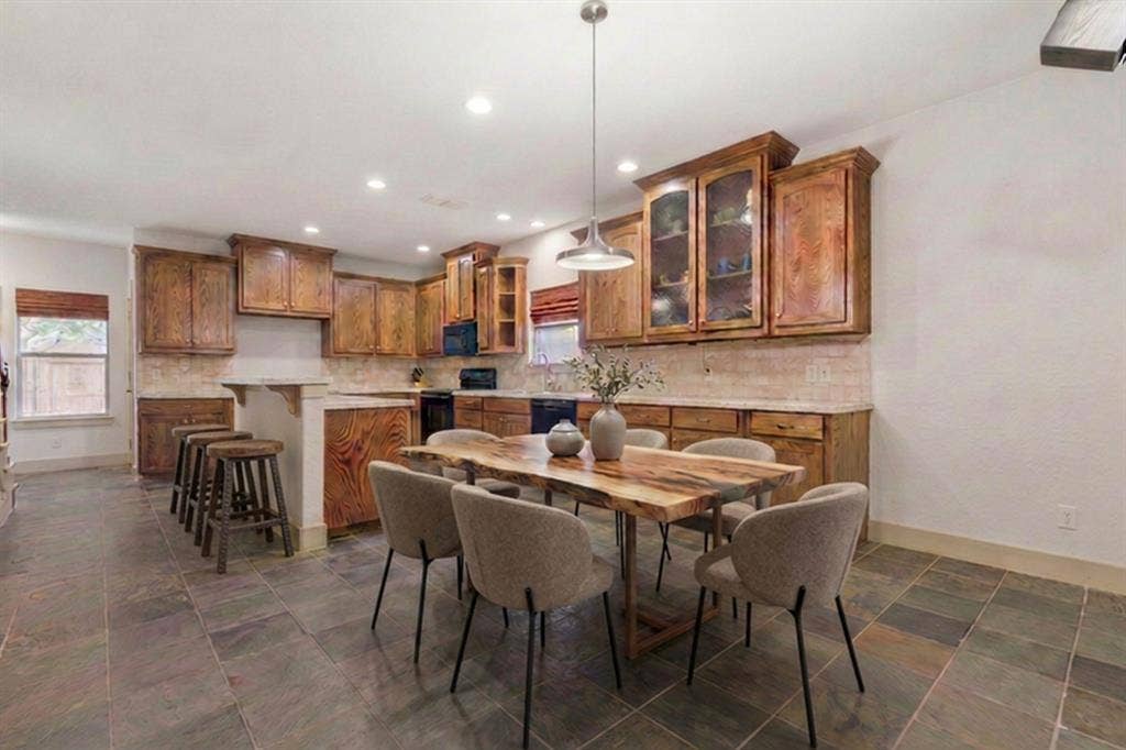 413 Collins Street, Argyle, TX 76226 Stages Kitchen dining area