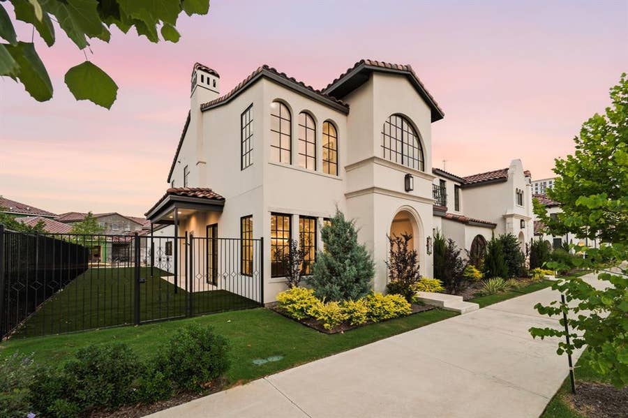 Property photo for 2951 Sunset Boulevard, Flower Mound, TX
