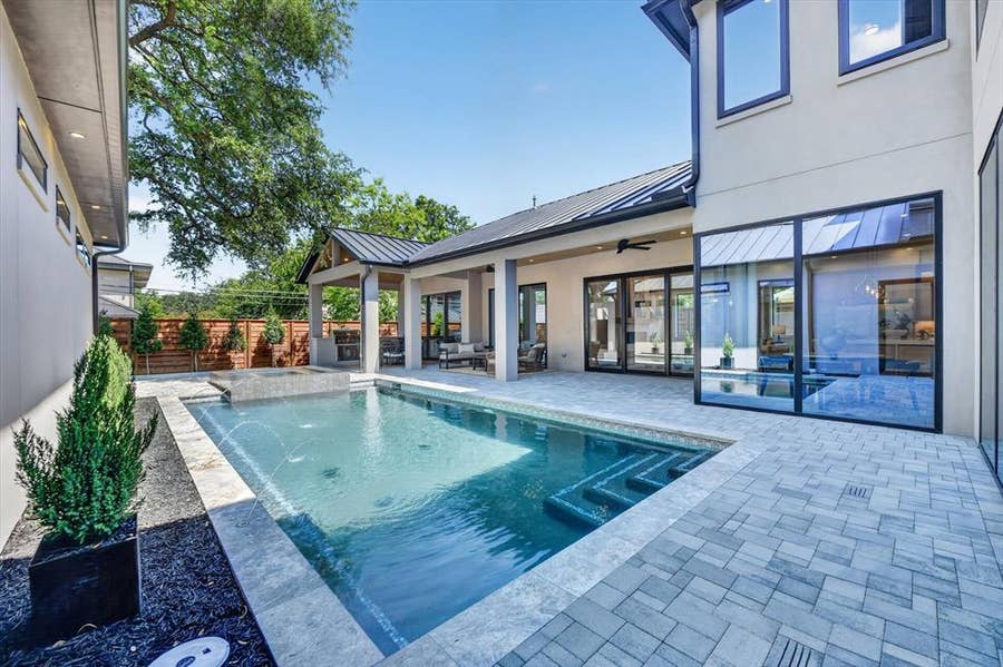 Property photo for 11028 Edgemere Road, Dallas, TX
