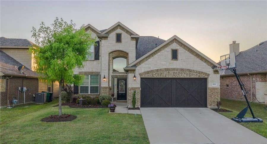 Property photo for 809 Park Place Lane, McKinney, TX
