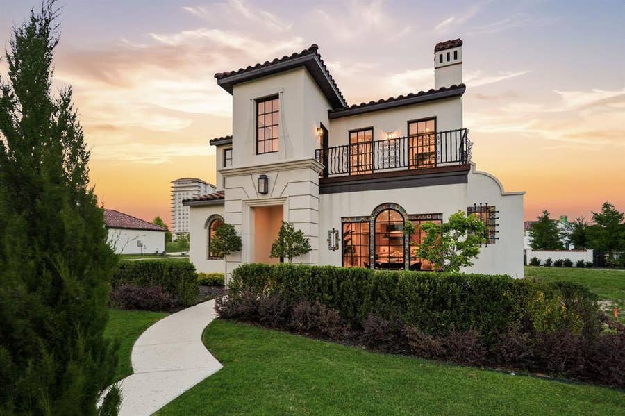 Property photo for 2913 Lakeside Village Boulevard, Flower Mound, TX