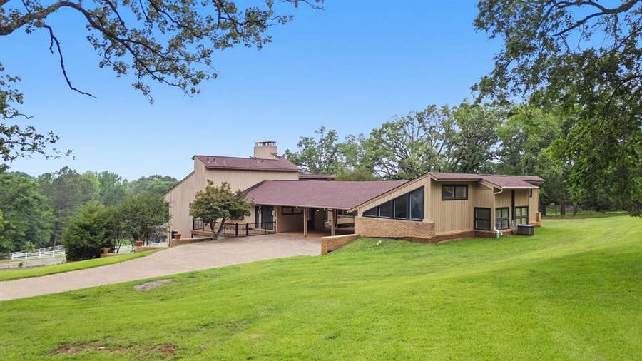 Property photo for 13610 CR 283 N, Whitehouse, TX