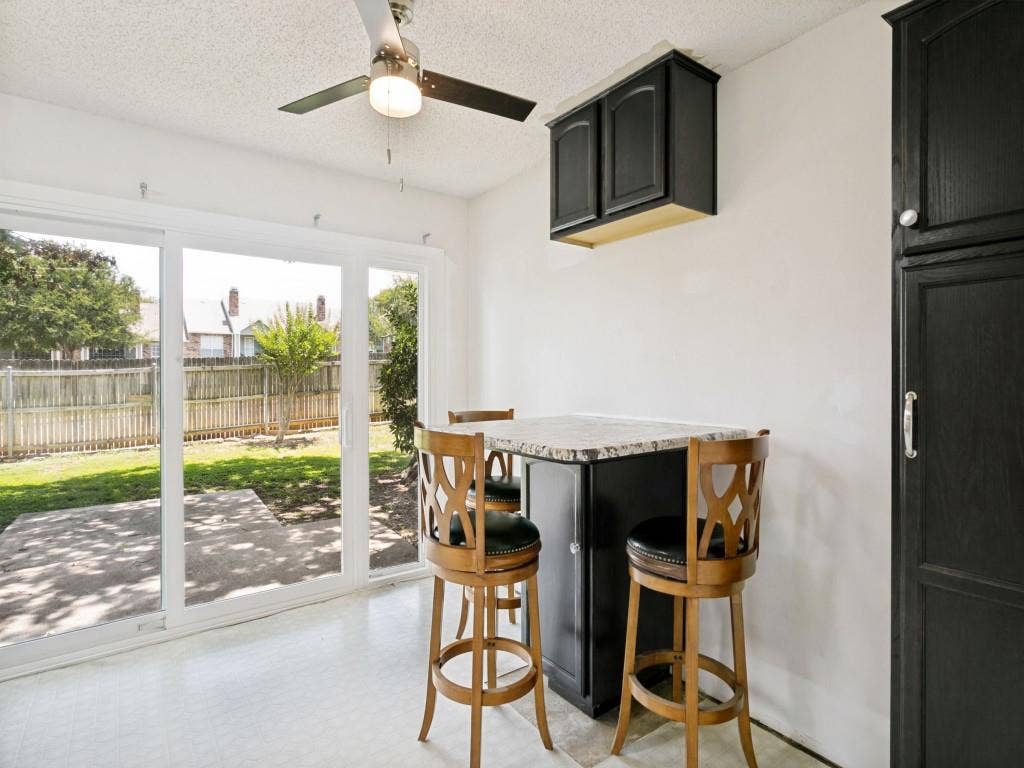 1706 Acorn Drive, Euless, TX 76039 1706 Acorn Drive, Euless, TX 76039