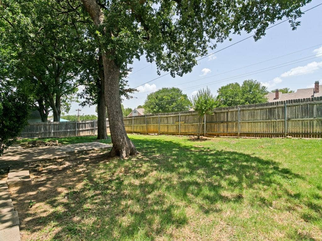 1706 Acorn Drive, Euless, TX 76039 1706 Acorn Drive, Euless, TX 76039