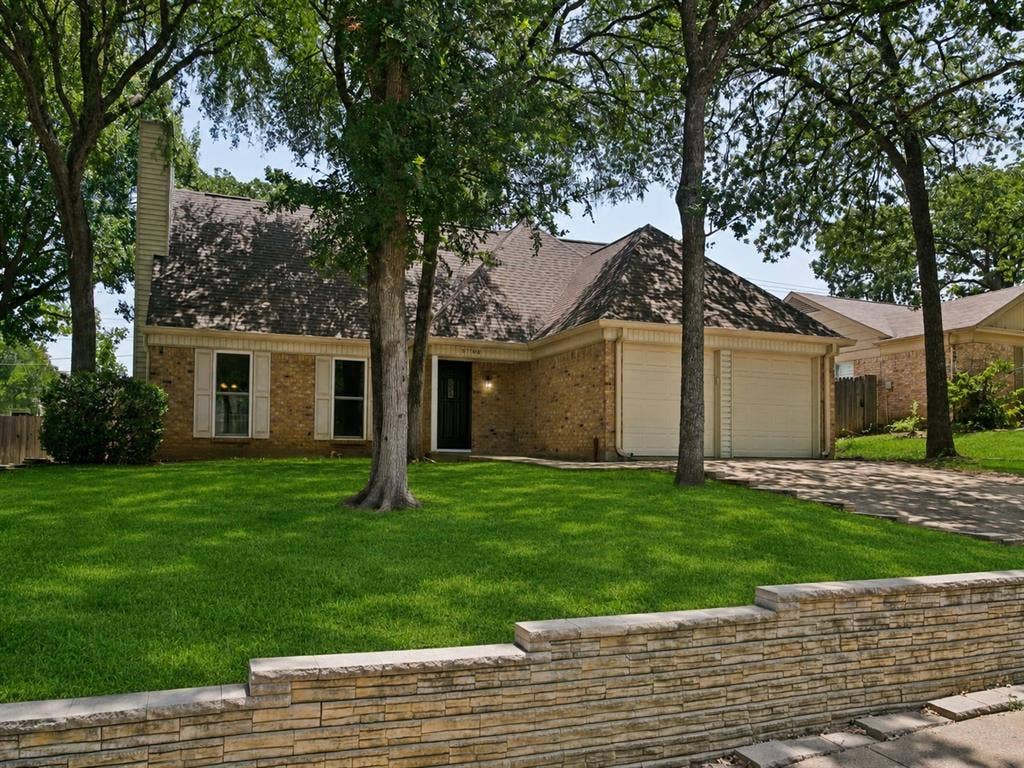 1706 Acorn Drive, Euless, TX 76039 1706 Acorn Drive, Euless, TX 76039