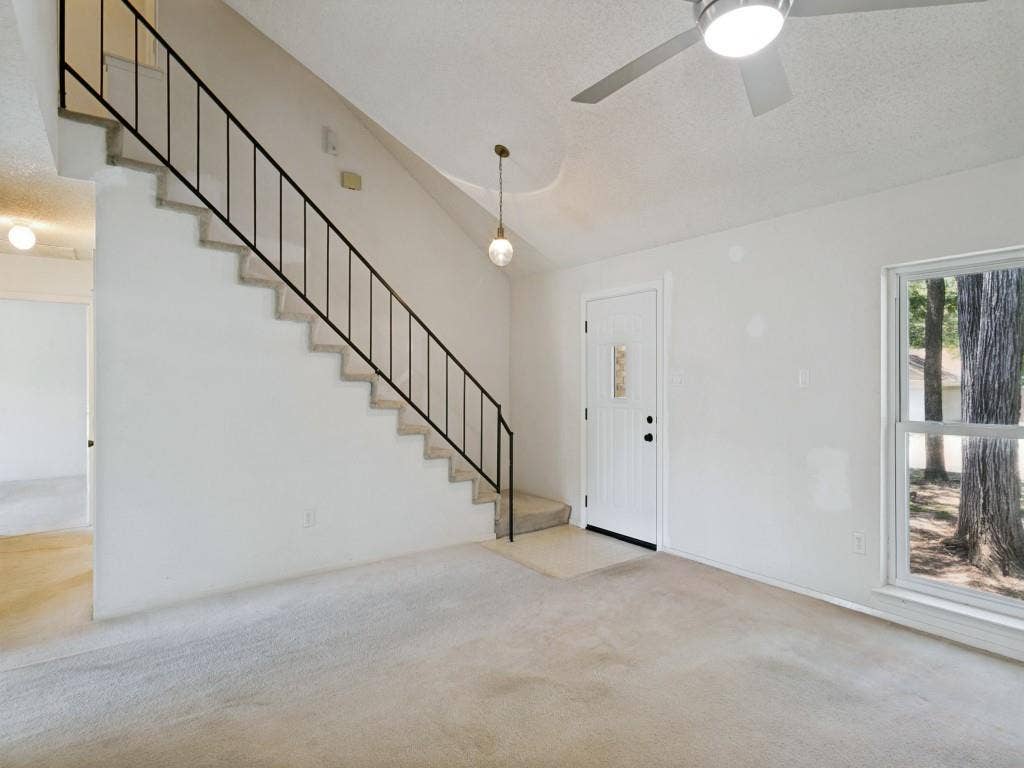 1706 Acorn Drive, Euless, TX 76039 1706 Acorn Drive, Euless, TX 76039