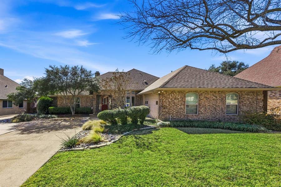 Property photo for 3332 Gatwick Place, Farmers Branch, TX