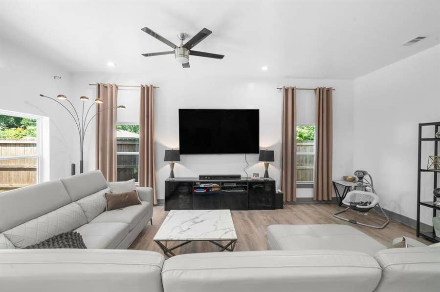 Property photo for 3904 Atlanta Street, Dallas, TX