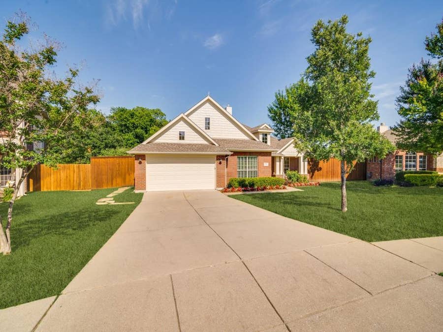 Property photo for 1316 Valley Stream Drive, Wylie, TX
