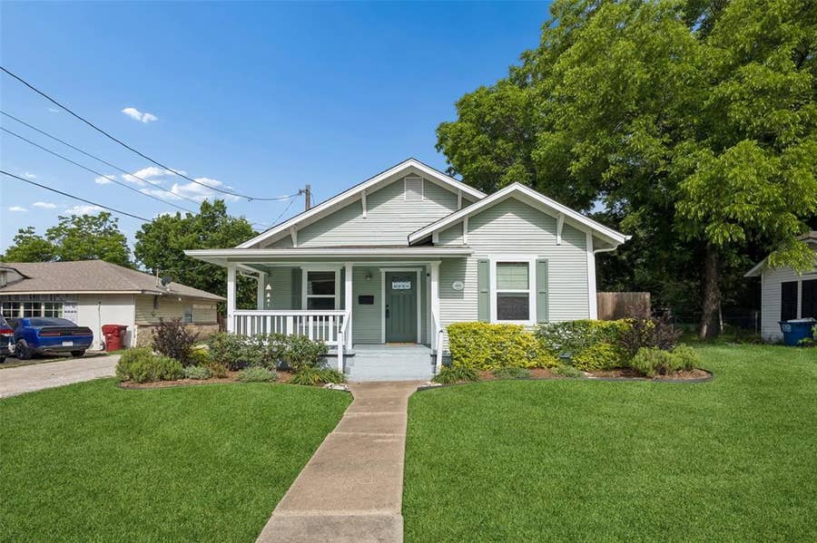 Property photo for 601 N Main Street, Farmersville, TX