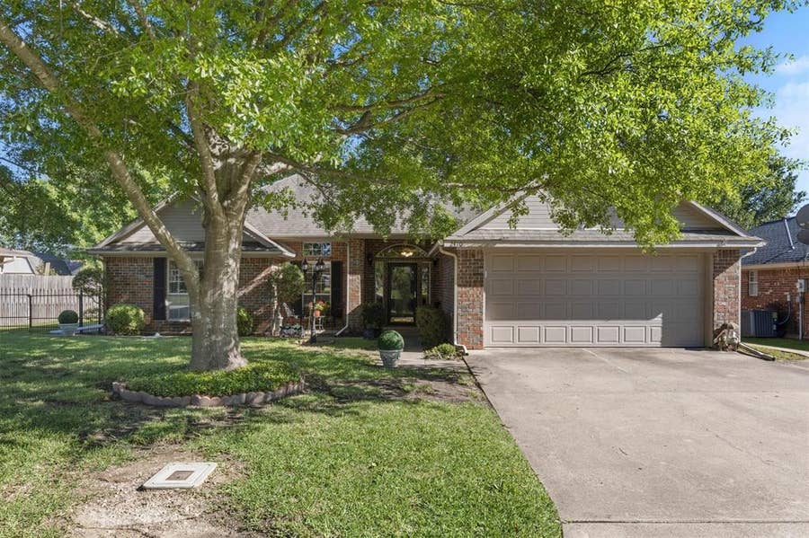 Property photo for 2410 Christi Lane, Caddo Mills, TX