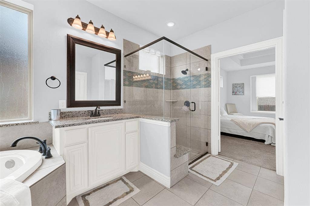 2413 Turning Leaf Lane, Midlothian, TX 76065